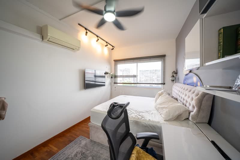 205 Choa Chu Kang Central, 205 Choa Chu Kang Central, 4 Bedrooms, 1,313 sqft, HDB Flat For Sale, by Javier Ng 黄允健, 500065020 - Bedroom - PropertyGuru.com.sg