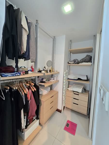 The Sail @ Marina Bay, 6 Marina Boulevard, 1 Bedroom, 689 sqft, Condominium For Rent, by Ng Teck Chuan, 500065021 - Wardrobe - PropertyGuru.com.sg