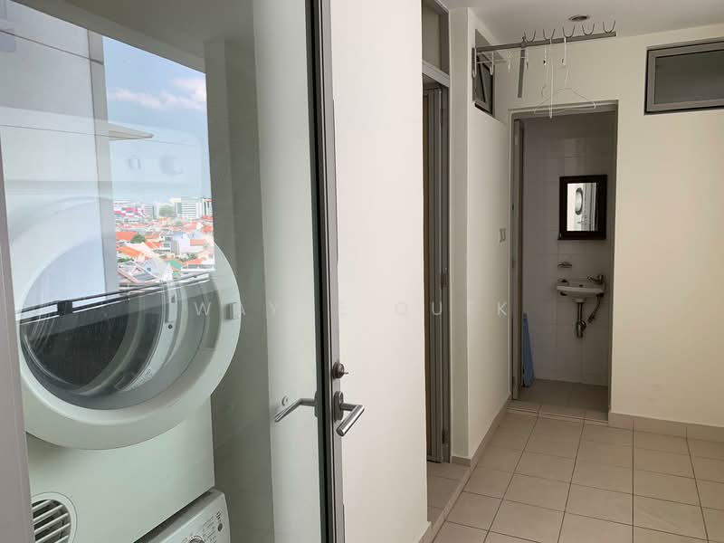 The Trumps, 1 Jalan Kembangan, Room Rental, 180 sqft, Condominium For Rent, by Wayne Quek, 500065038 - Bathroom - PropertyGuru.com.sg