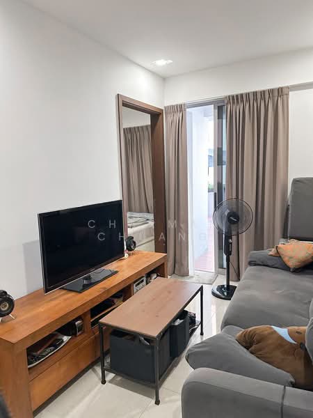 Centra Residence Condominium For Sale at S$ 868,000 | PropertyGuru Singapore - Living Room