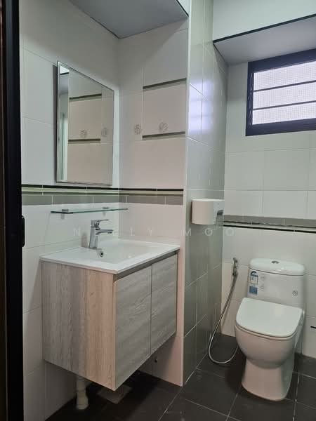 57 Havelock Road HDB Flat For Sale at S$ 866,666 | PropertyGuru Singapore - Bathroom