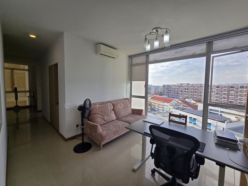 The Lakeshore, 33 Jurong West Street 41, 2 Bedrooms, 926 sqft, Condominium For Rent, by Clifton Lee, 500065051 - Living Room - PropertyGuru.com.sg