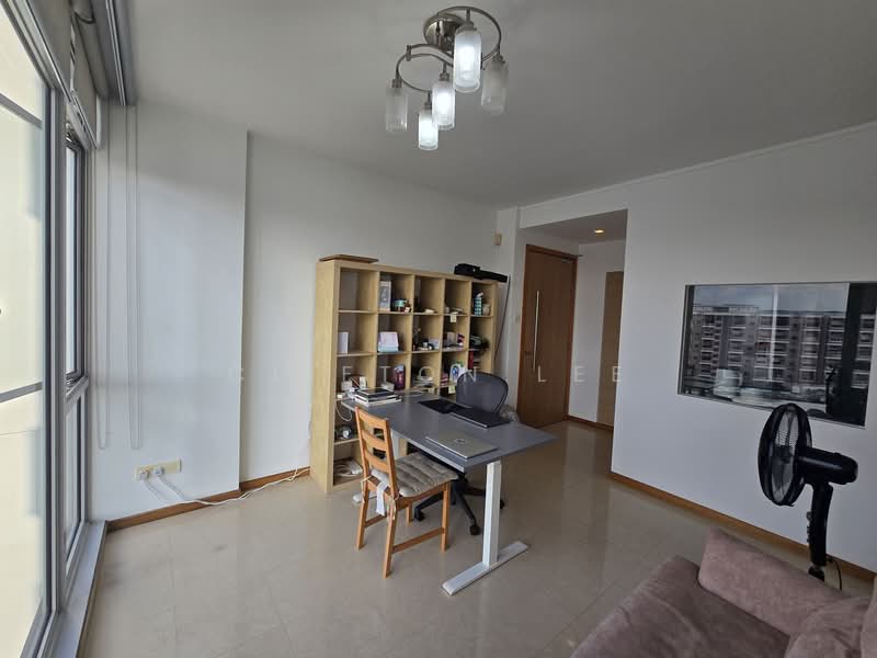 The Lakeshore, 33 Jurong West Street 41, 2 Bedrooms, 926 sqft, Condominium For Rent, by Clifton Lee, 500065051 - Study - PropertyGuru.com.sg