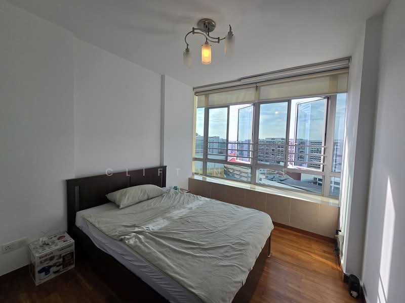 The Lakeshore, 33 Jurong West Street 41, 2 Bedrooms, 926 sqft, Condominium For Rent, by Clifton Lee, 500065051 - Bedroom - PropertyGuru.com.sg