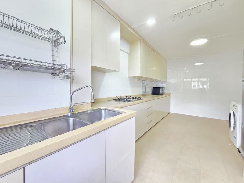268 Tampines Street 21, 268 Tampines Street 21, 3 Bedrooms, 1,432 sqft, HDB Flat For Rent, by Jeffrey Zeus, 500065066 - Kitchen - PropertyGuru.com.sg