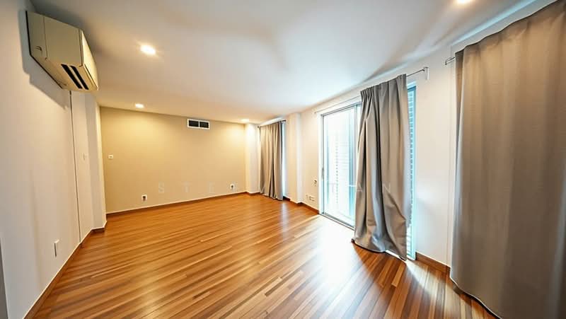 East Coast Park Detached House For Sale at S$ 6,480,000 | PropertyGuru Singapore - Interior