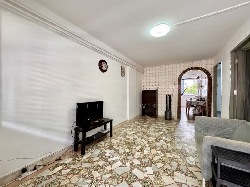 75 Bedok North Road HDB Flat For Sale at S$ 333,000 | PropertyGuru Singapore - Living Room