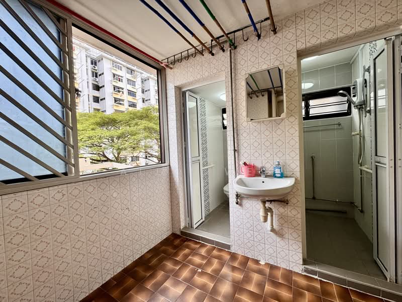 75 Bedok North Road HDB Flat For Sale at S$ 333,000 | PropertyGuru Singapore - Bathroom