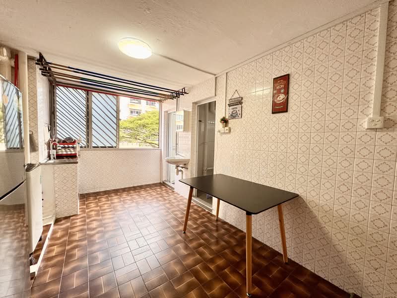 75 Bedok North Road HDB Flat For Sale at S$ 333,000 | PropertyGuru Singapore - Kitchen