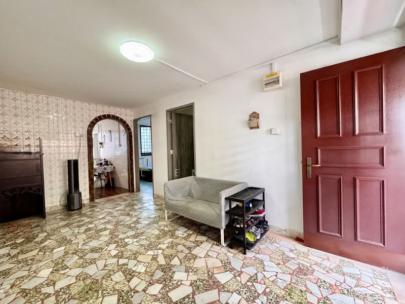 75 Bedok North Road HDB Flat For Sale at S$ 333,000 | PropertyGuru Singapore - Living Room