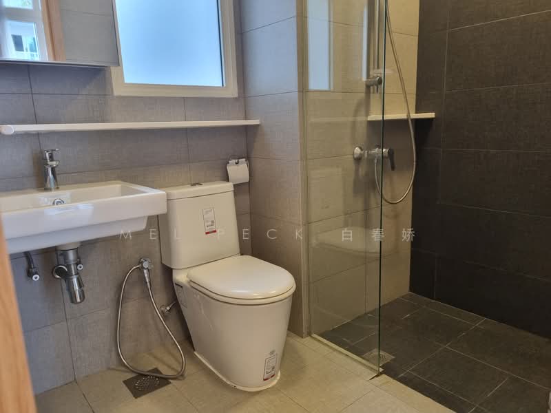Vacanza @ East, 36 Lengkong Tujoh, 2 Bedrooms, 807 sqft, Condominium For Rent, by Mel Peck 白春娇, 500065077 - Bathroom - PropertyGuru.com.sg