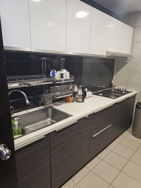 Regent Heights, 50 Bukit Batok East Avenue 5, Room Rental, 200 sqft, Condominium For Rent, by Cecilia Ng, 500065107 - Kitchen - PropertyGuru.com.sg