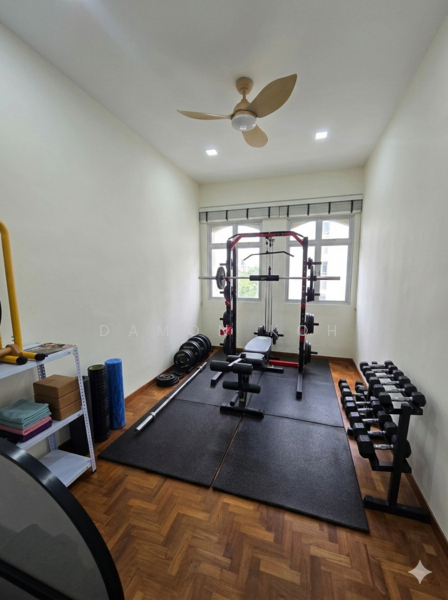 Loyang Villas, Loyang Rise, 5 Bedrooms, 2,800 sqft, Terraced House For Rent, by Damon Koh, 500065119 - Bedroom - PropertyGuru.com.sg