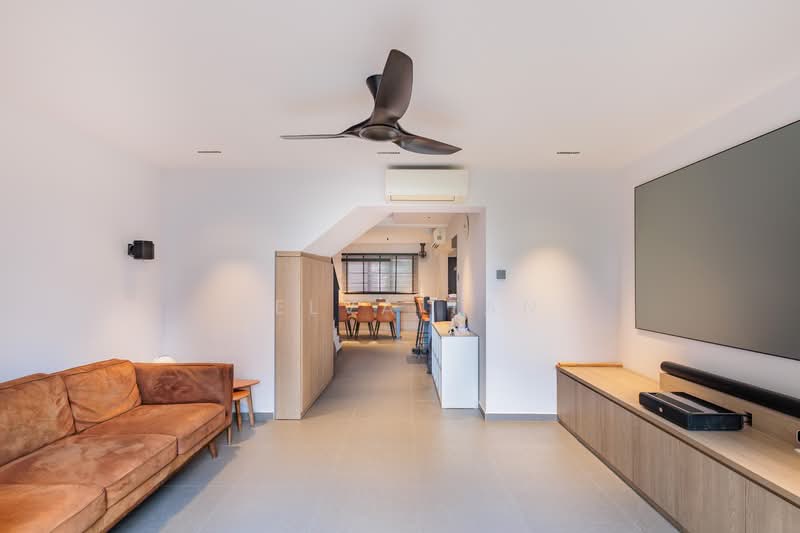 186 Bishan Street 13 HDB Flat For Sale at S$ 1,488,888 | PropertyGuru Singapore - Living Room