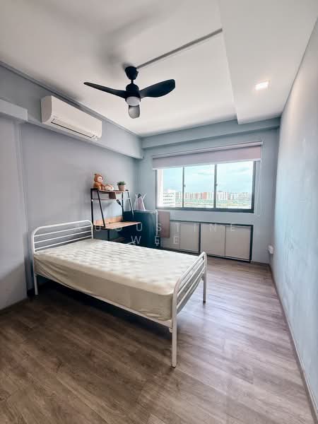 336 Tampines Street 32 HDB Flat For Sale at S$ 1,080,000 | PropertyGuru Singapore - Bedroom 1