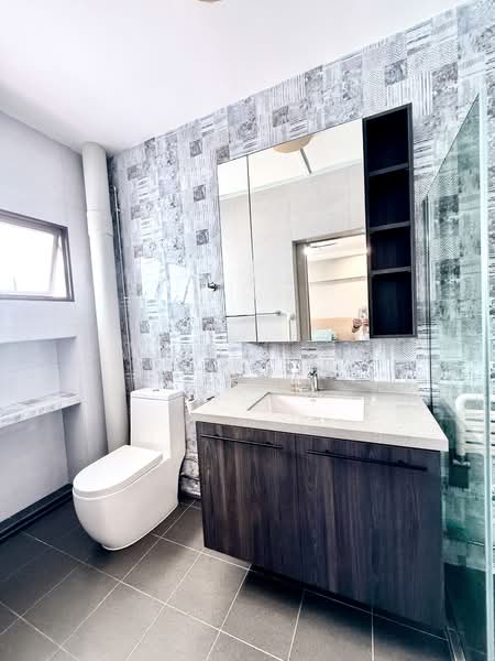 336 Tampines Street 32 HDB Flat For Sale at S$ 1,080,000 | PropertyGuru Singapore - Master bedroom Bathroom