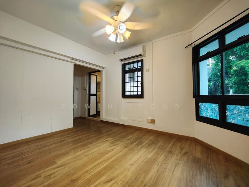 120A Kim Tian Place, 120A Kim Tian Place, 3 Bedrooms, 1,238 sqft, HDB Flat For Rent, by Edwin Leong, 500065139 - Master Bedroom - PropertyGuru.com.sg