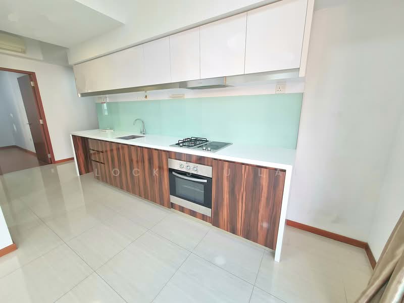 Rezi 26 Condominium For Sale at S$ 1,220,000 | PropertyGuru Singapore - Kitchen
