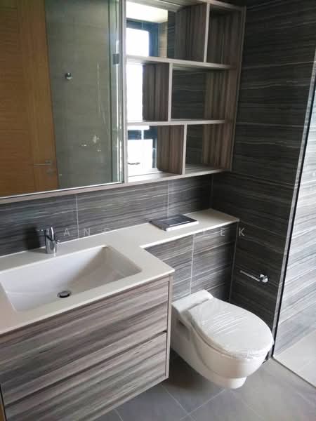 Coco Palms, 15 Pasir Ris Grove, 1 Bedroom, 463 sqft, Condominium For Rent, by Andrew Yek, 500065162 - Bathroom - PropertyGuru.com.sg