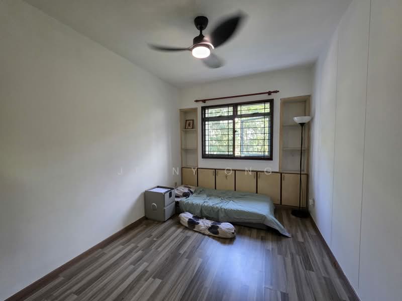 453 Choa Chu Kang Avenue 4 HDB Flat For Sale at S$ 640,000 | PropertyGuru Singapore - Bedroom