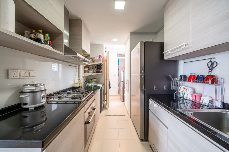 The Calrose Condominium For Sale at S$ 3,400,000 | PropertyGuru Singapore - Kitchen