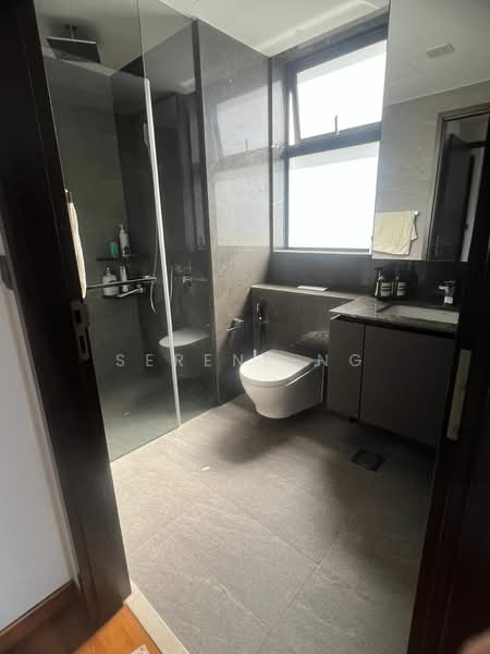 Thomson Impressions Condominium For Sale at S$ 1,750,000 | PropertyGuru Singapore - Bathroom