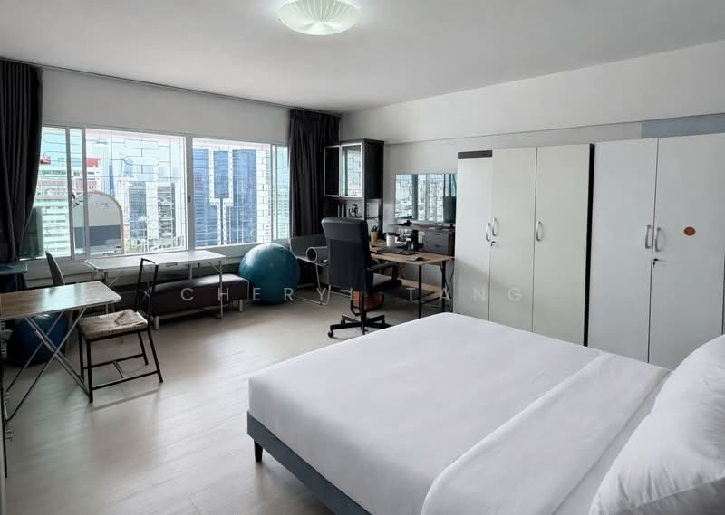 High floor apartment with a city view