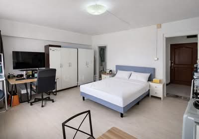 For Rent - People's Park Complex