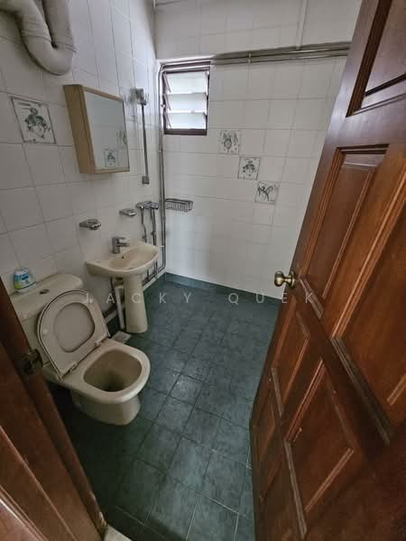 105 Spottiswoode Park Road, 105 Spottiswoode Park Road, Room Rental, 110 sqft, Apartment For Rent, by Jacky Quek, 500065202 - Bathroom - PropertyGuru.com.sg