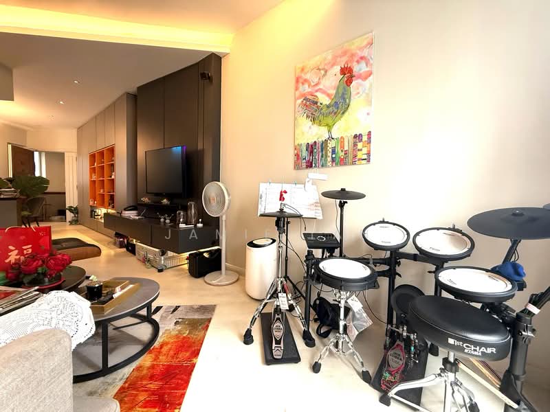 The Bayshore Condominium For Sale at S$ 1,380,000 | PropertyGuru Singapore - Living Room