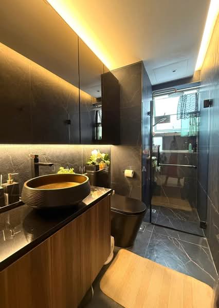 The Bayshore Condominium For Sale at S$ 1,380,000 | PropertyGuru Singapore - Common Bathroom