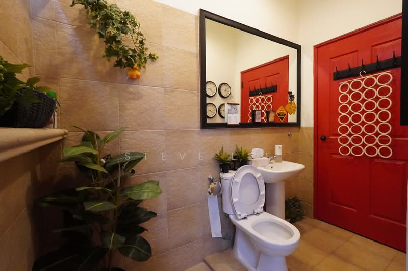 Frankel Estate Semi-Detached House For Sale at S$ 7,280,000 | PropertyGuru Singapore - Bathroom