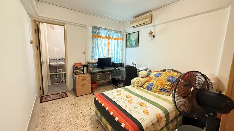 5 Saint George's Lane HDB Flat For Sale at S$ 460,000 | PropertyGuru Singapore - Master Bedroom