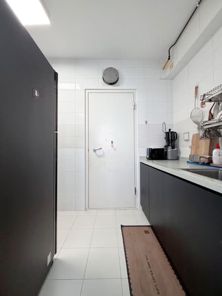 803A Keat Hong Close HDB Flat For Sale at S$ 518,888 | PropertyGuru Singapore - Kitchen