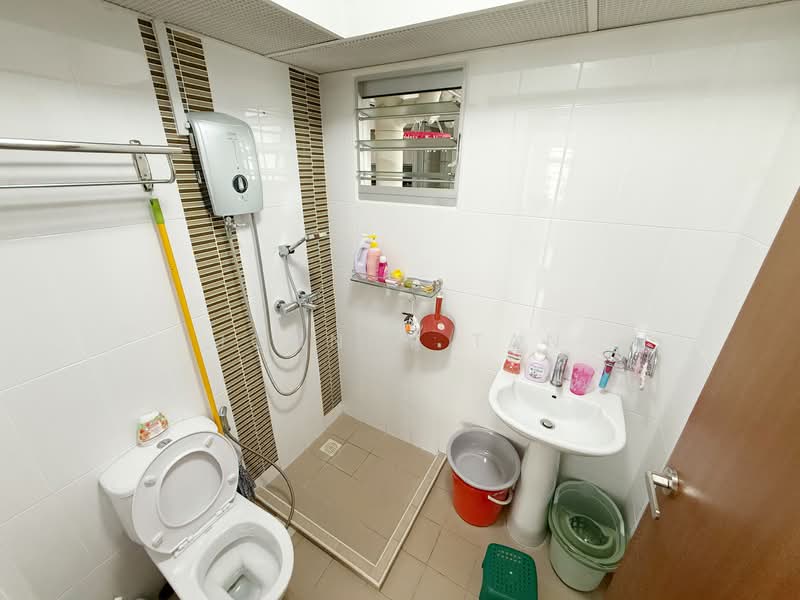 332C Anchorvale Link HDB Flat For Sale at S$ 725,000 | PropertyGuru Singapore - Bathroom