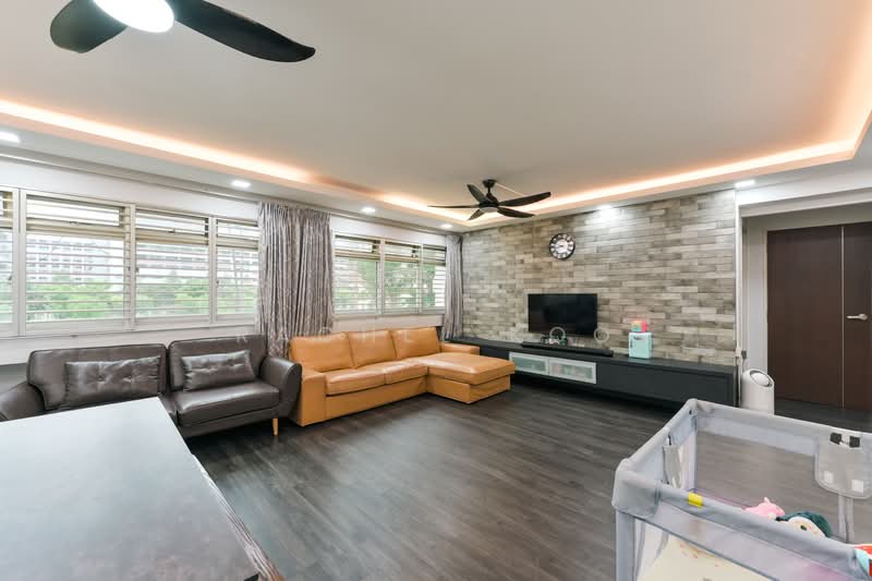 817 Jurong West Street 81 HDB Flat For Sale at S$ 588,000 | PropertyGuru Singapore - Living Room