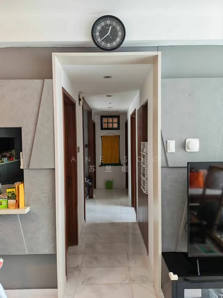 The Lakeshore, 29 Jurong West Street 41, 3 Bedrooms, 1,184 sqft, Condominium For Rent, by Zane Soo 苏昱能, 500065290 - Corridor - PropertyGuru.com.sg