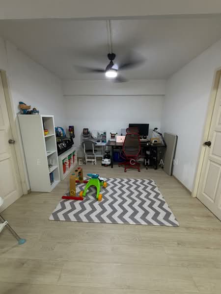 180 Bukit Batok West Avenue 8 HDB Flat For Sale at S$ 458,888 | PropertyGuru Singapore - Study