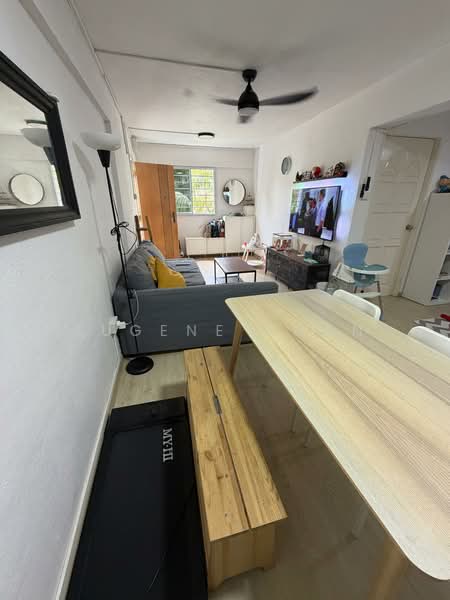 180 Bukit Batok West Avenue 8 HDB Flat For Sale at S$ 458,888 | PropertyGuru Singapore - Living Room