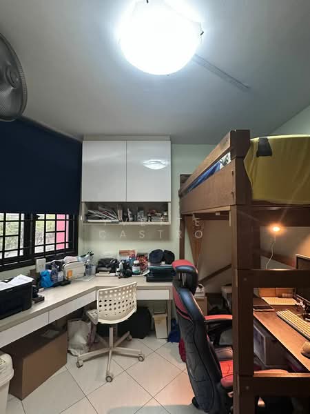 359 Admiralty Drive HDB Flat For Sale at S$ 790,000 | PropertyGuru Singapore - Common Bedroom 2