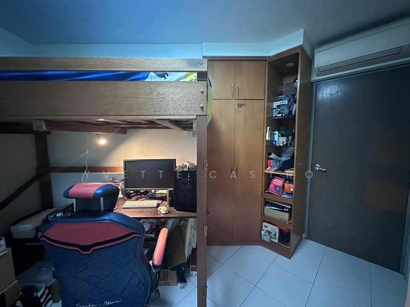 359 Admiralty Drive HDB Flat For Sale at S$ 790,000 | PropertyGuru Singapore - Common Bedroom 2
