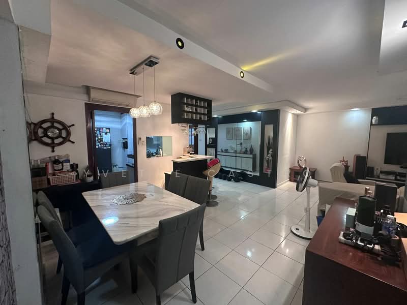 359 Admiralty Drive HDB Flat For Sale at S$ 790,000 | PropertyGuru Singapore - Dining Room