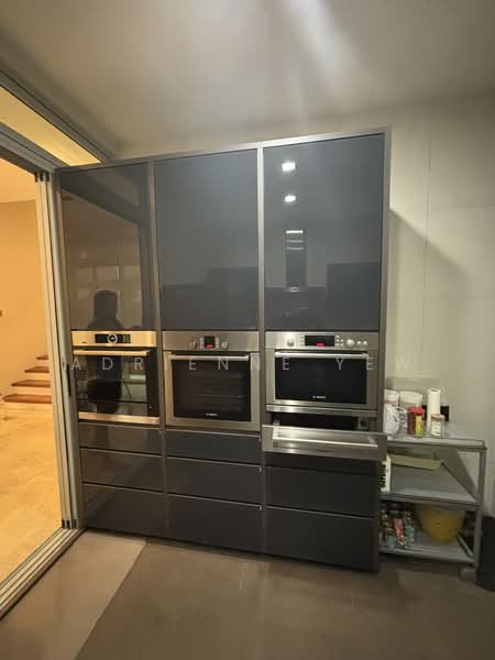 Modern Semi D 250m to Beauty World MRT, Yuk Tong Avenue, 6 Bedrooms, 4,350 sqft, Semi-Detached House For Rent, by Adrienne Yew, 500065350 - Kitchen - PropertyGuru.com.sg