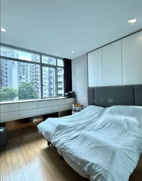 The Vermont On Cairnhill Apartment For Sale at S$ 3,450,000 | PropertyGuru Singapore - Bedroom