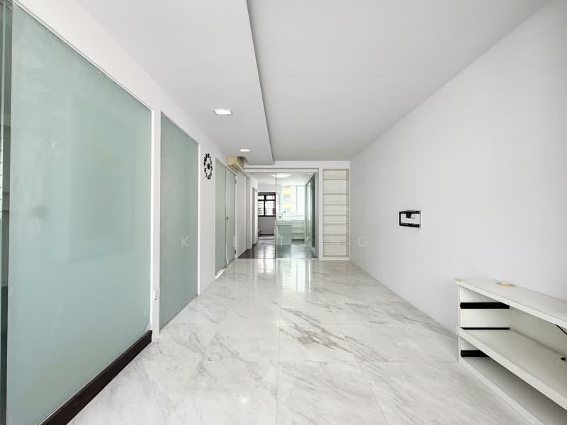 5 Ghim Moh Road HDB Flat For Sale at S$ 428,000 | PropertyGuru Singapore - Living Room