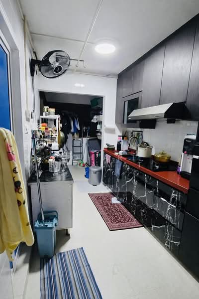 484D Choa Chu Kang Avenue 5, 484D Choa Chu Kang Avenue 5, 2 Bedrooms, 1,118 sqft, HDB Flat For Sale, by Johari Selamat, 500065411 - Kitchen - PropertyGuru.com.sg