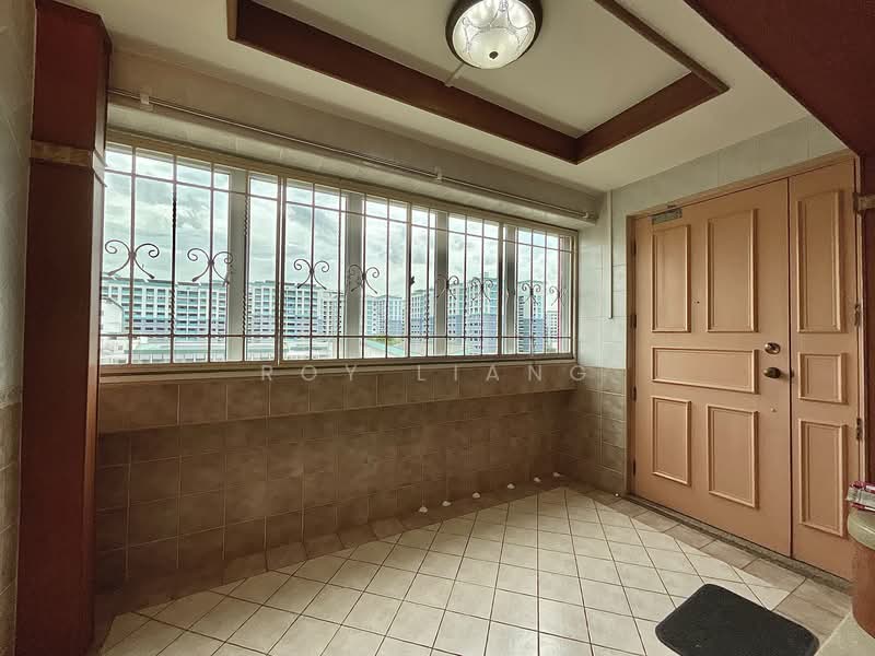 717 Tampines Street 72, 717 Tampines Street 72, 3 Bedrooms, 1,281 sqft, HDB Flat For Rent, by Roy Liang, 500065418 - Entrance - PropertyGuru.com.sg