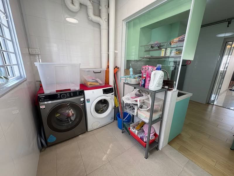 372 Hougang Street 31 HDB Flat For Sale at S$ 930,000 | PropertyGuru Singapore - Interior