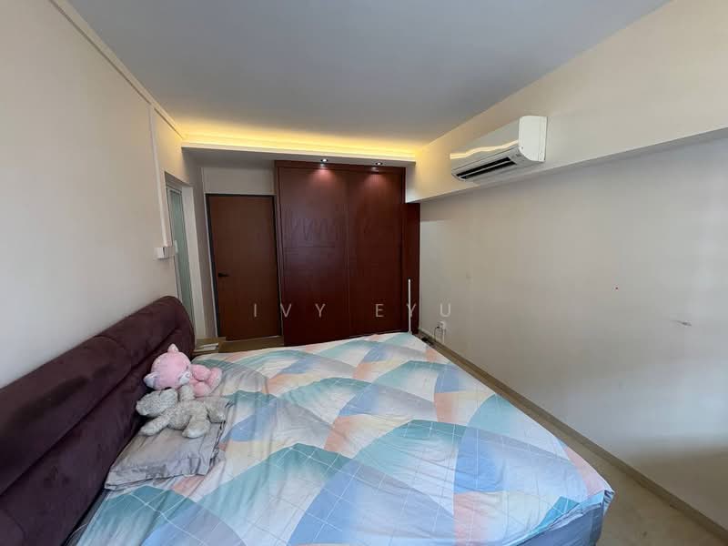372 Hougang Street 31 HDB Flat For Sale at S$ 930,000 | PropertyGuru Singapore - Bedroom