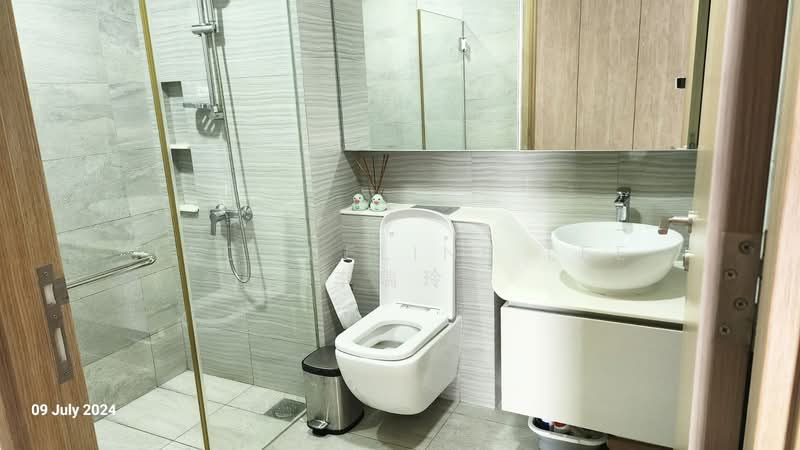 High Park Residences Condominium For Sale at S$ 788,000 | PropertyGuru Singapore - Bathroom